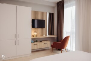 Premier Apartment | Premium bedding, free minibar items, individually decorated