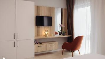 Executive Apartment | Premium bedding, free minibar items, individually decorated