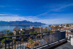 View from property - Spacious Panoramic Penthouse in Montreux (Montreux)