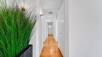 Deluxe Apartment | 2 bedrooms, desk, iron/ironing board, free WiFi