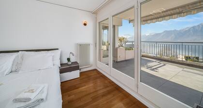 Spacious Panoramic Penthouse in Montreux