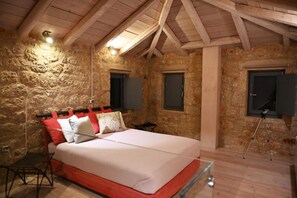 3 bedrooms - Patio Villa Elpiniki With Private Pool (West Mani)