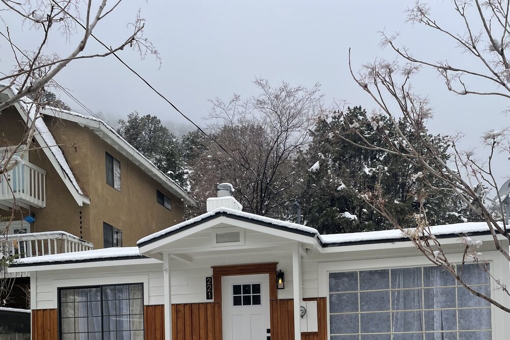 4season cozy getaway cottage