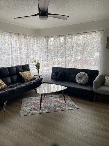 4season cozy getaway cottage