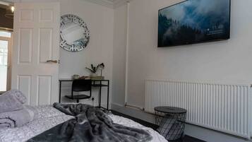 2 bedrooms, Internet, bed sheets
