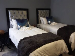 Didekorasi berbeda-beda dan dilengkapi dengan perabotan berbeda-beda