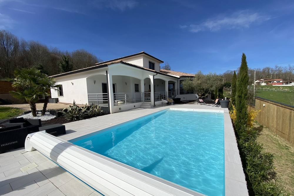 Villa Giulia, in a quiet and relaxing place surrounded by greenery 1 hour from Toulouse