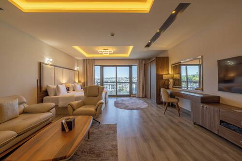 Junior Twin Room, 1 Bedroom, Non Smoking, City View | Free minibar, desk, blackout drapes, soundproofing