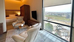 تجهيزات دش، دُش غزير، مجففات شعر، برانس (أردية) حمّام