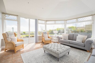 Sea Haven - Stunning Sea Views!