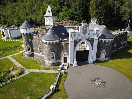 Exterior. Hrad Kunzov Boutique Hotel