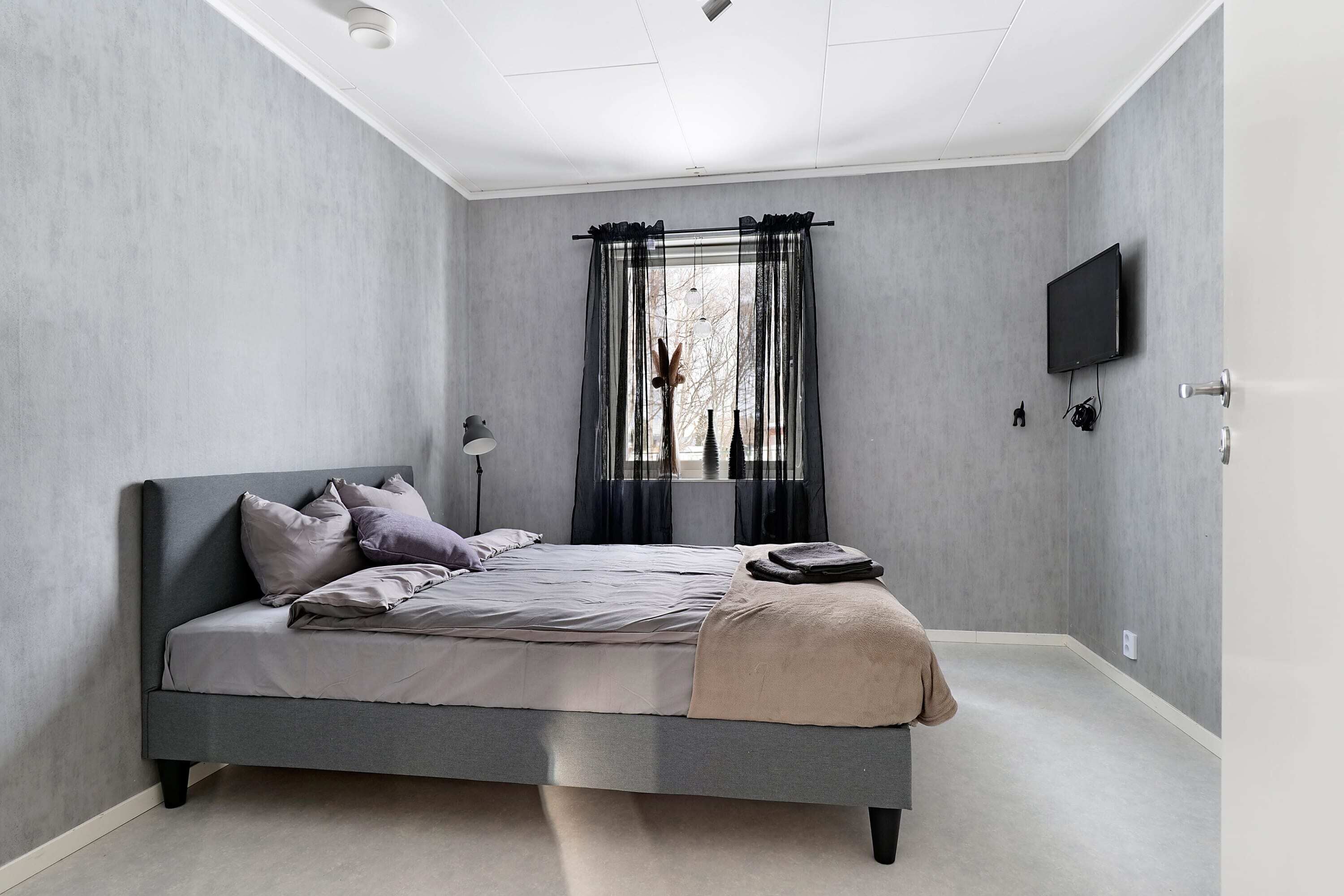 Guestly Home near Windfarm