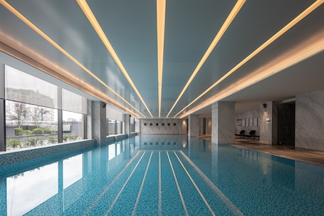 Indoor pool. Wyndham Grand Lishui Downtown