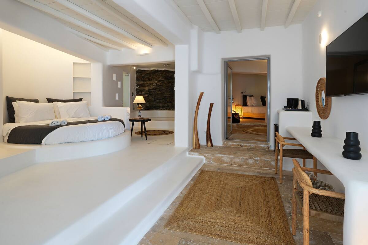 Three-Bedroom Suite with Spa Bath | ผ้าปูที่นอนฝ้ายอียิปต์, เครื่องนอนระดับพรีเมียม, เตียงเมมโมรีโฟม