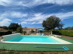 Outdoor pool - House with private pool, close to tourist attractions (Excideuil)