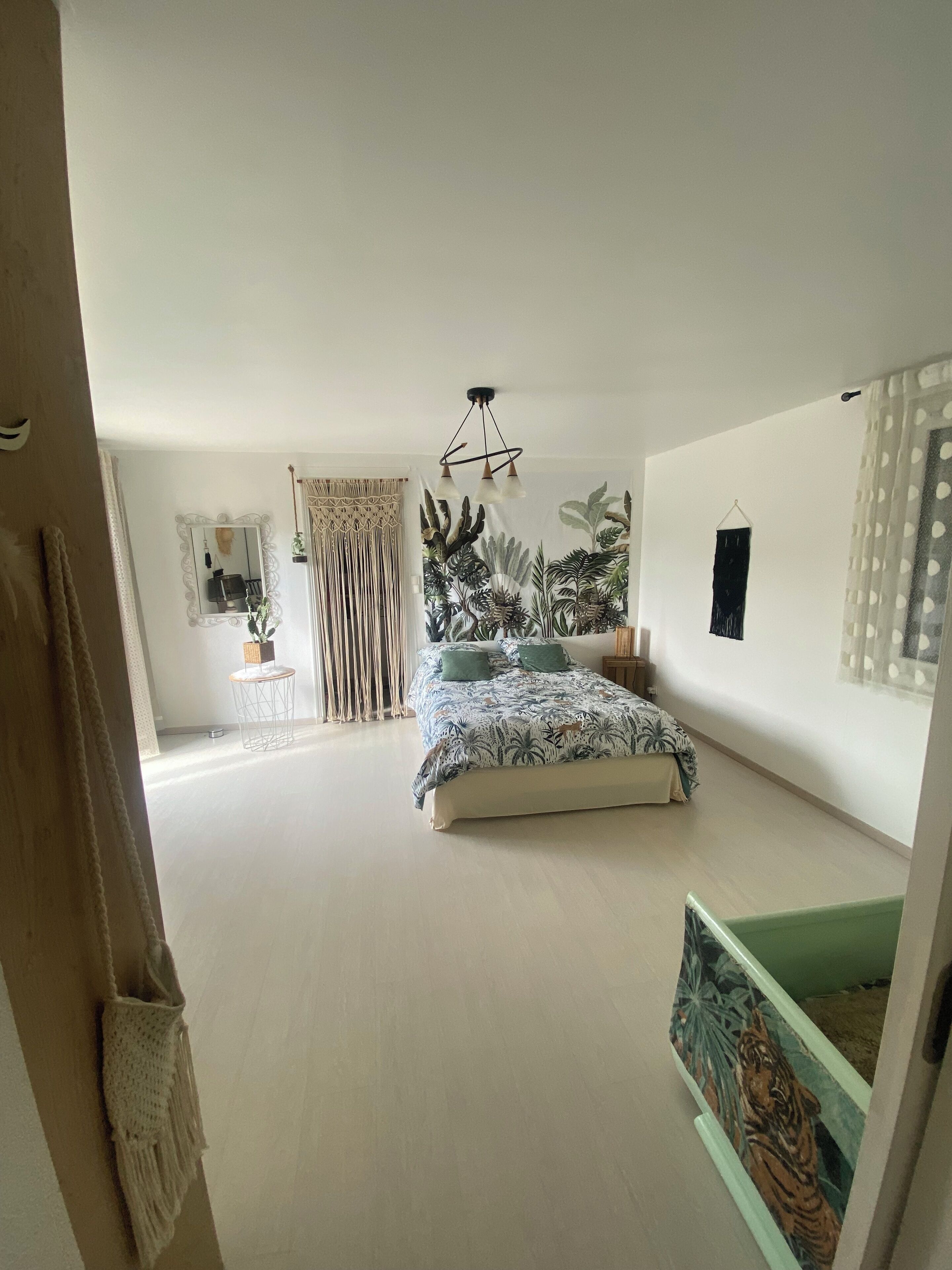 3 makuuhuonetta, vauvan matkasänky, ilmainen Wi-Fi, vuodevaatteet