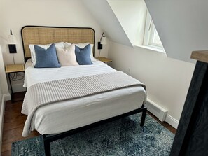 2 bedrooms, WiFi, bed sheets