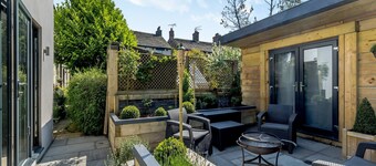 2 bedroom accommodation in Glossop