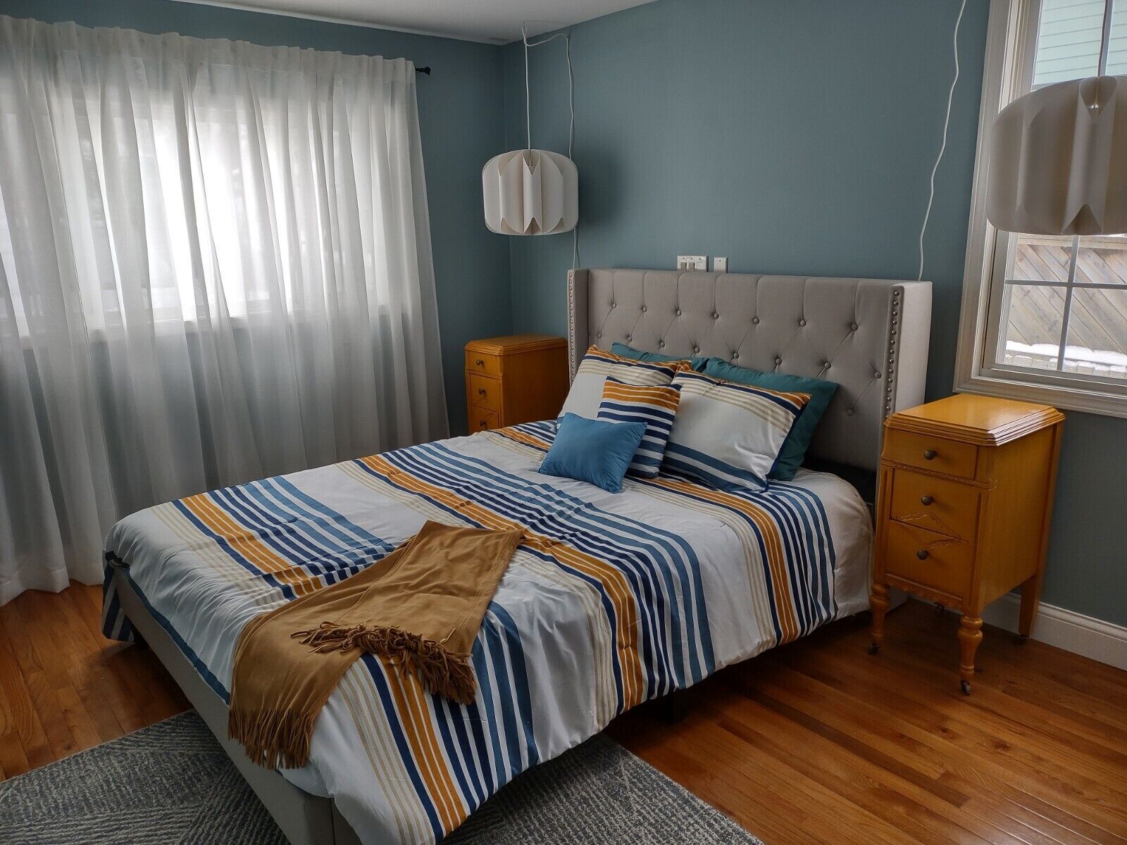 Newly renovated five bedroom Cape Cod home great for family & friends gatherings