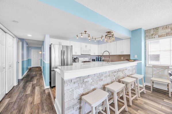 Fridge, microwave, oven, stovetop