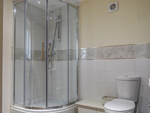 Towels - 1 bedroom accommodation in Lanner, near Falmouth (Lanner, near Falmouth)