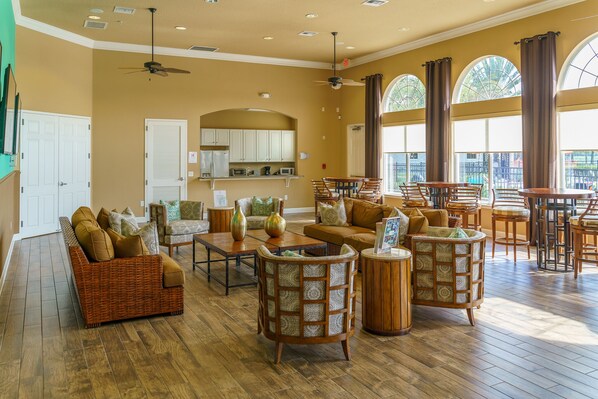 Smart TV, video games, table football, ping pong - Kissimmee Luxury 12 BD Villa wt heated Pool, games, BBQ Grill, close to Disney (Kissimmee)