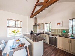 Dishwasher - Willow Cottage - UK38484 (Saltash)