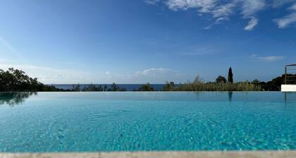 La Croix Valmer - 5 rooms - Sea view - 10 people