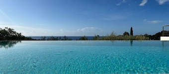 La Croix Valmer - 5 rooms - Sea view - 10 people