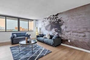 Télévision, chaîne hi-fi