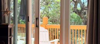 New rental overlooking Plantation Course 9th tee box. 1500 sq feet, smoke free.