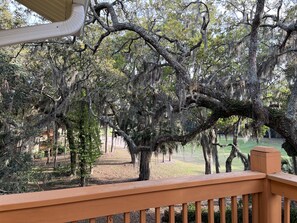 Property grounds - New rental overlooking Plantation Course 9th tee box. 1500 sq feet, smoke free. (Edisto Island)