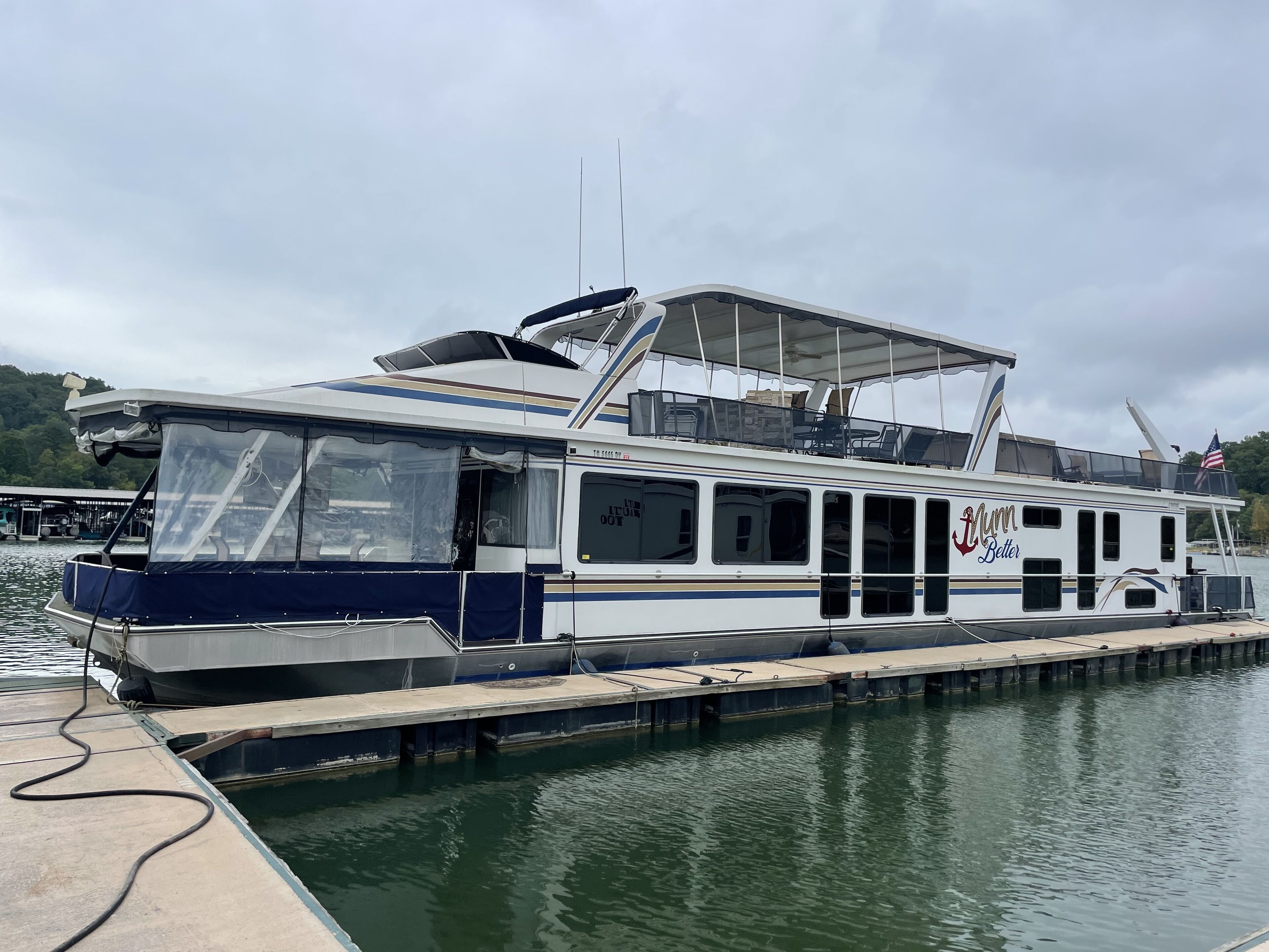 NUNN-BETTER FLOAT HOUSE NORRIS LAKE