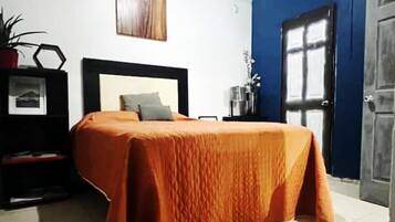 Design Studio Suite | 1 bedroom, premium bedding, down comforters, Tempur-Pedic beds
