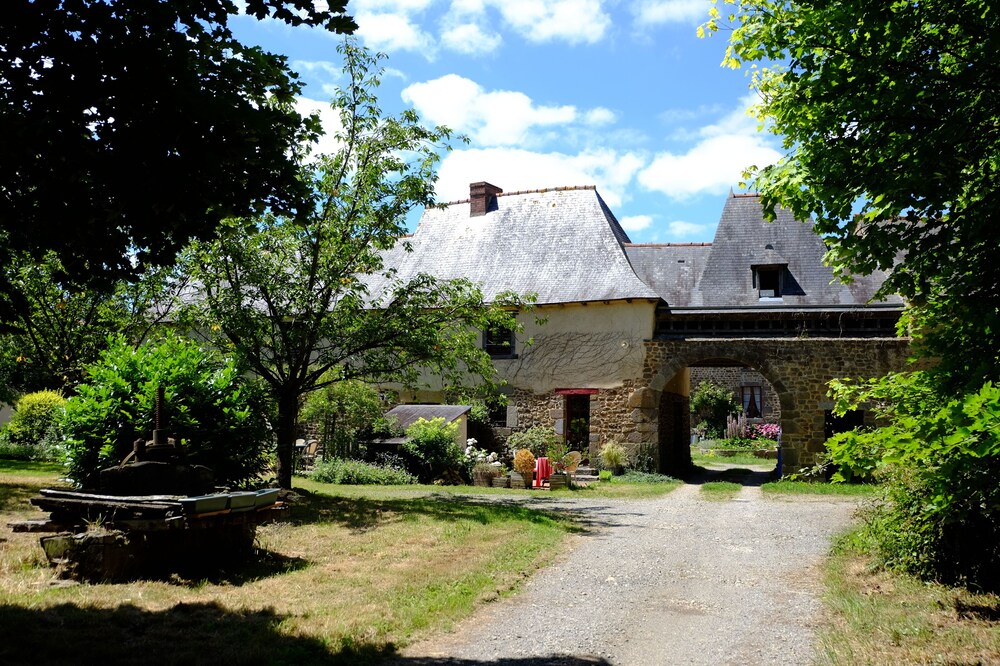 Country cottage in the heart of an old farm