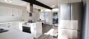 Modern Retro Haven near Downtown Sedro Woolley