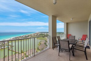 Outdoor dining - ⛱️Fabulous Gulf Views-By Beach in Seascape-3Pools-2BR+Bunkrm Ariel Dunes II 2202 (Destin)