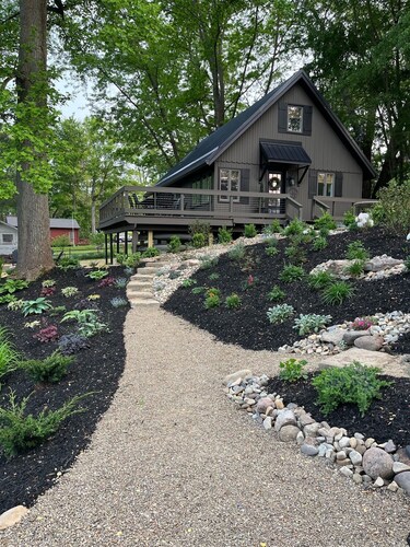 Edgewater Escape…Cozy waterfront cottage nestled in the center of Edinboro!