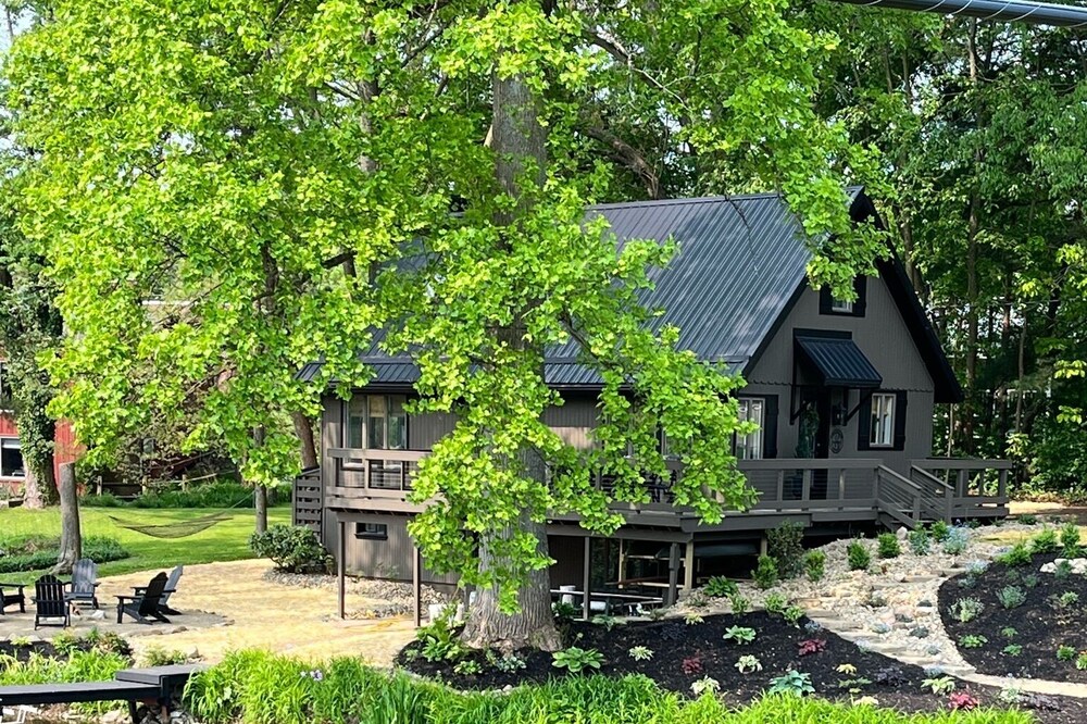 Edgewater Escape…Cozy waterfront cottage nestled in the center of Edinboro!
