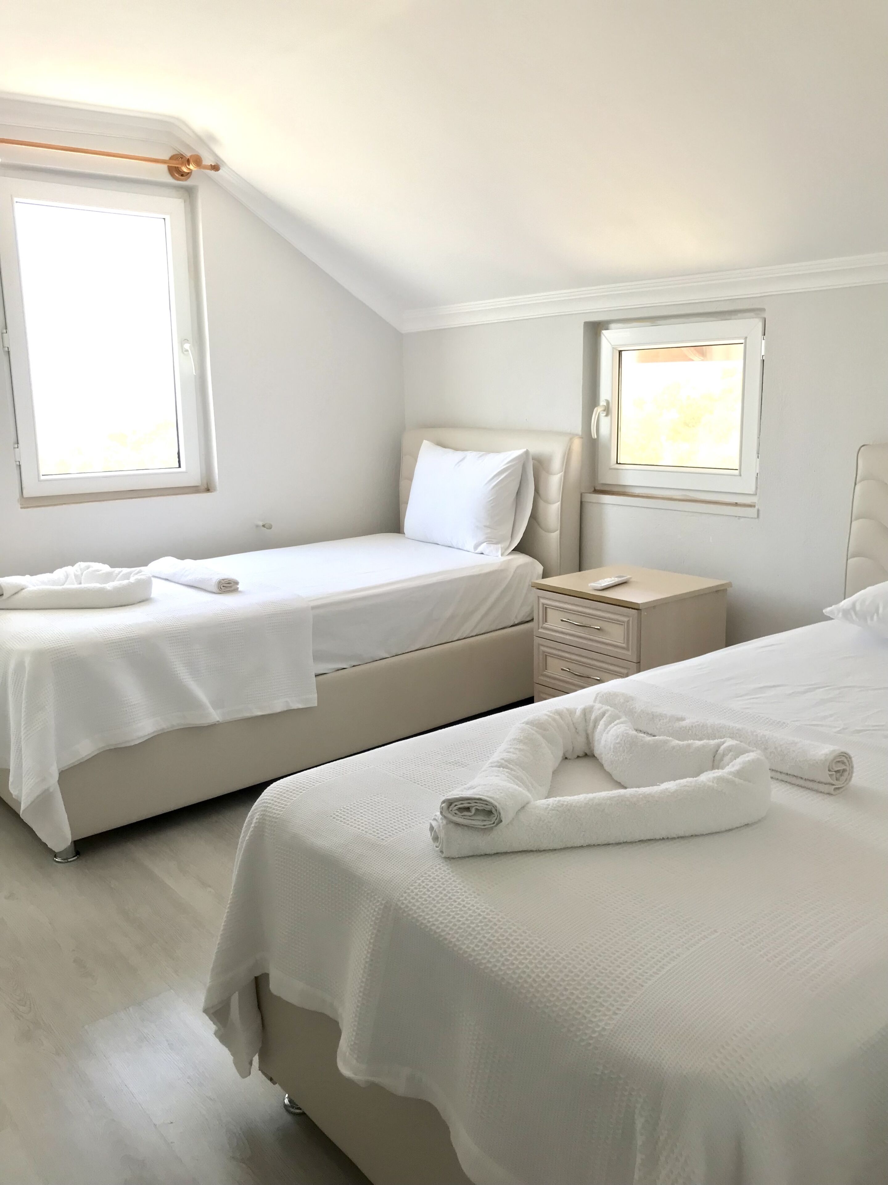 KALYNDA Villa with Infinity Pool - 5 min from Historic Place