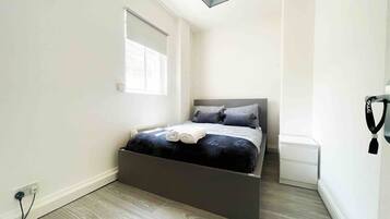 2 bedrooms, iron/ironing board, Internet, bed sheets