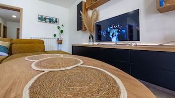 Smart TV, DVD player, aparelho de som