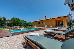 Piscina all'aperto