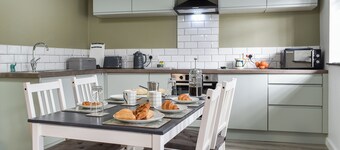 2 bedroom accommodation in Street