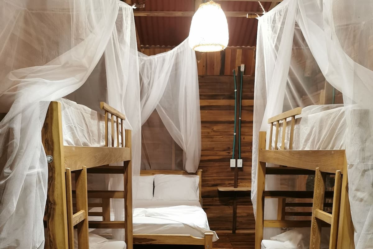 Trippelrum för familj | Sängtillbehör av högsta kvalitet, individuell inredning och unika möbler
