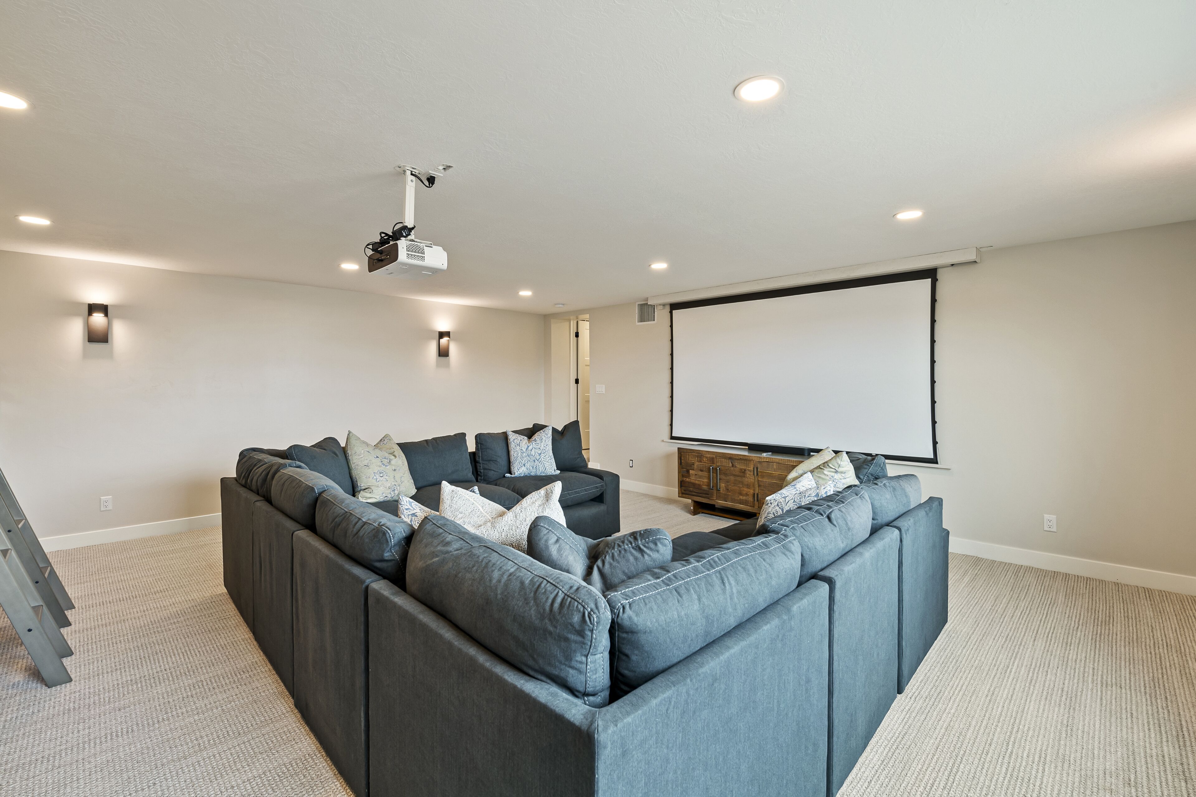 Highland Chateau at Longridge  (Sleeps 34)