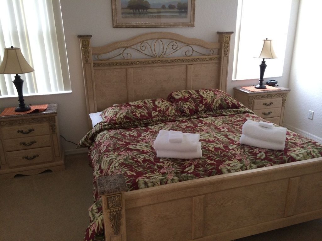 4 Bed 3 Bath 448 Birkdale, overlooks golf course. by RedAwning