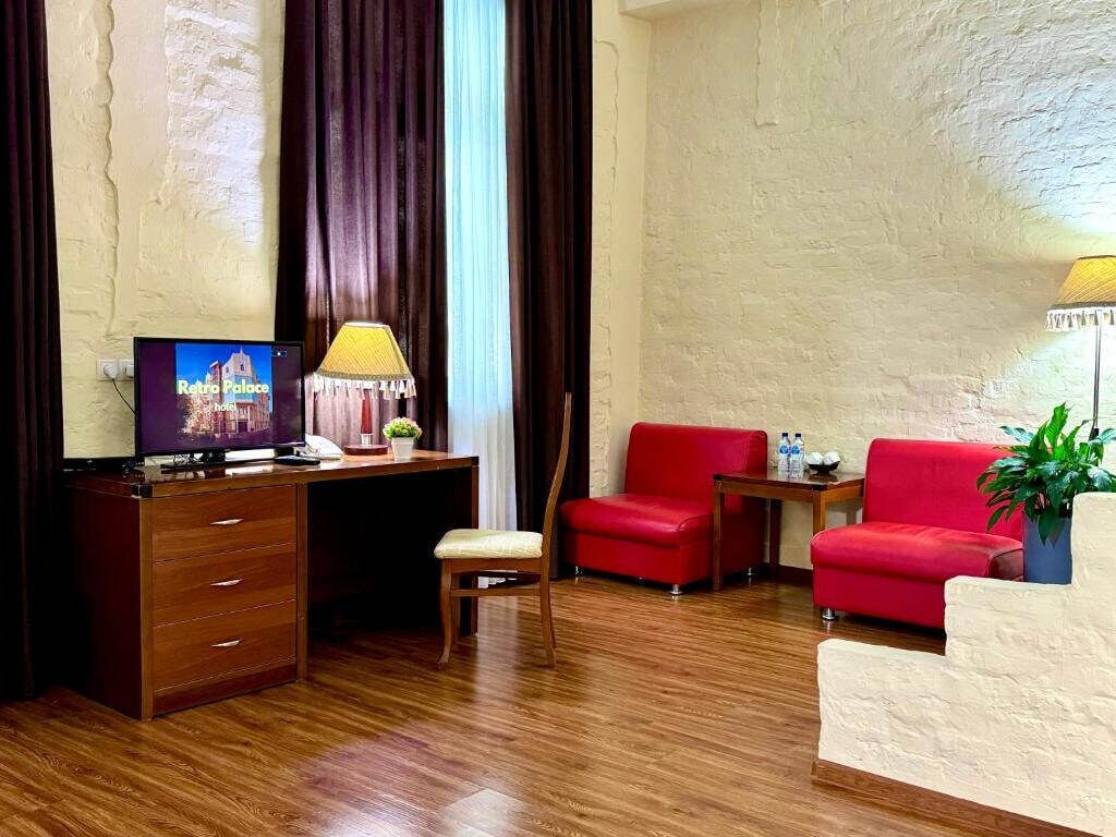 Télévision à écran plat de 32 pouces avec chaînes par câble