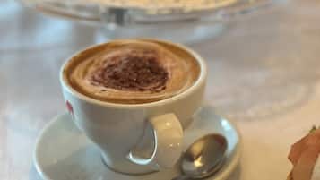 Desayuno continental incluido todos los días