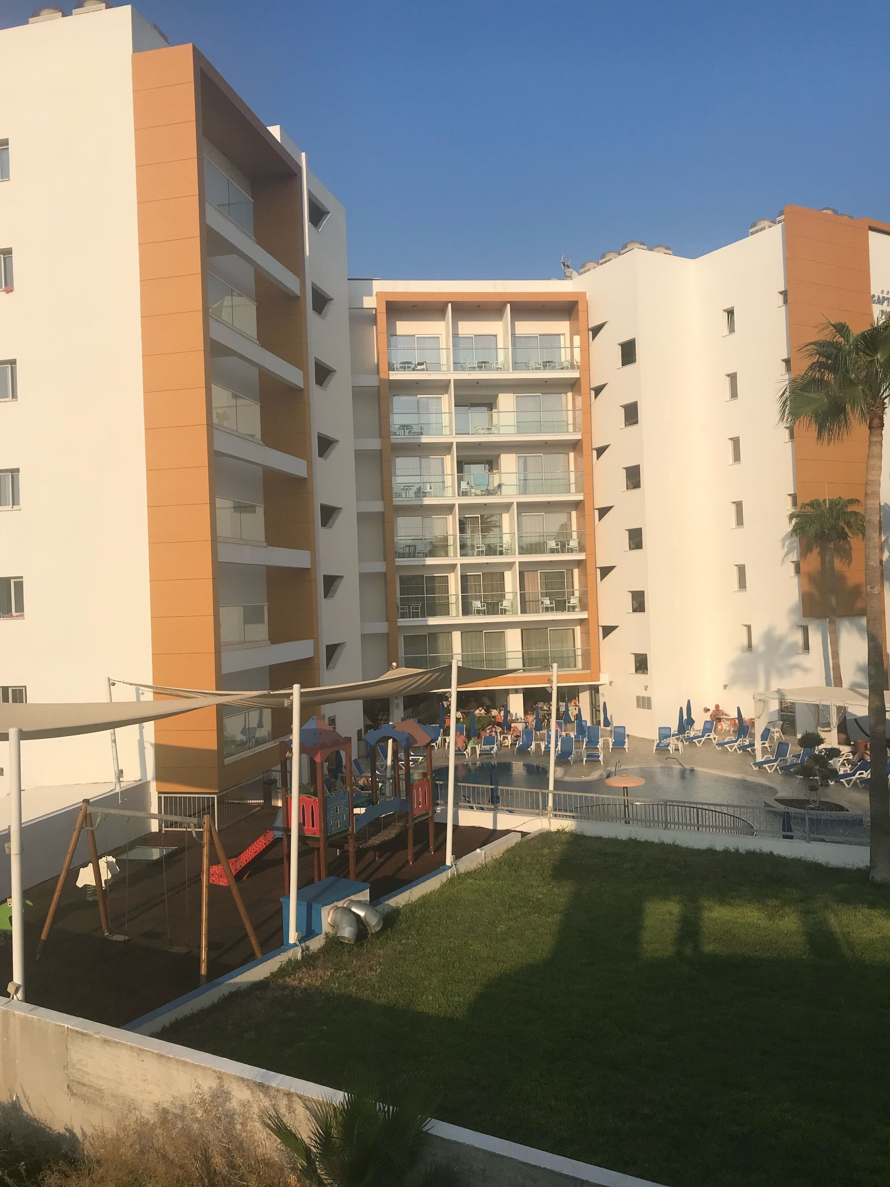 Photo - Captain Pier Hotel